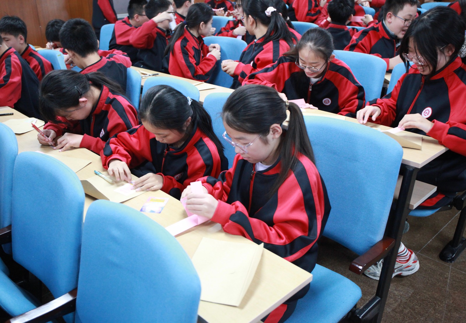 20250620758122.jpg 2067b76f5e5cde56c6fd31852282339e.jpg