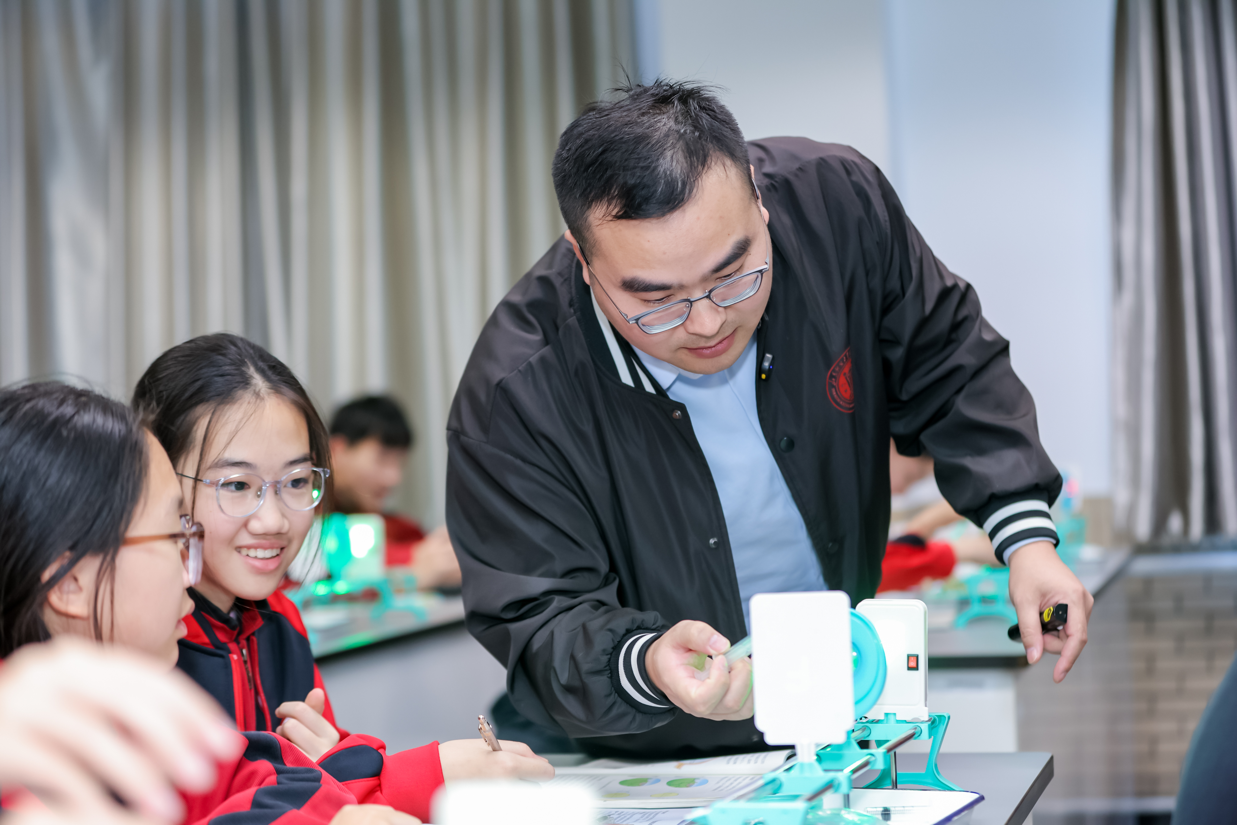 20251208908227.jpg JCS_4889.jpg