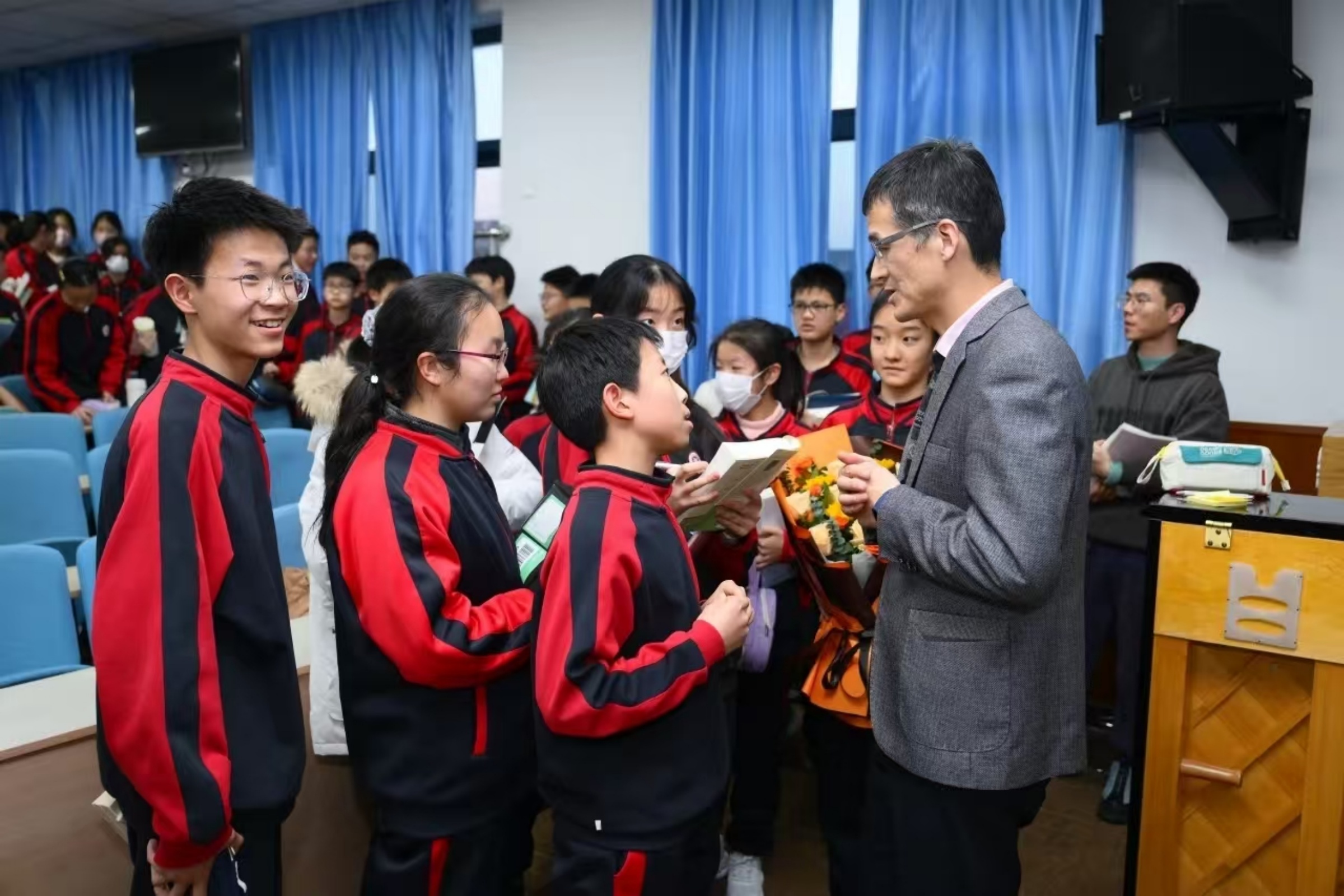 20251225164239.jpg 2c1c54b727195c4a3cdd8e1e74617897.jpg