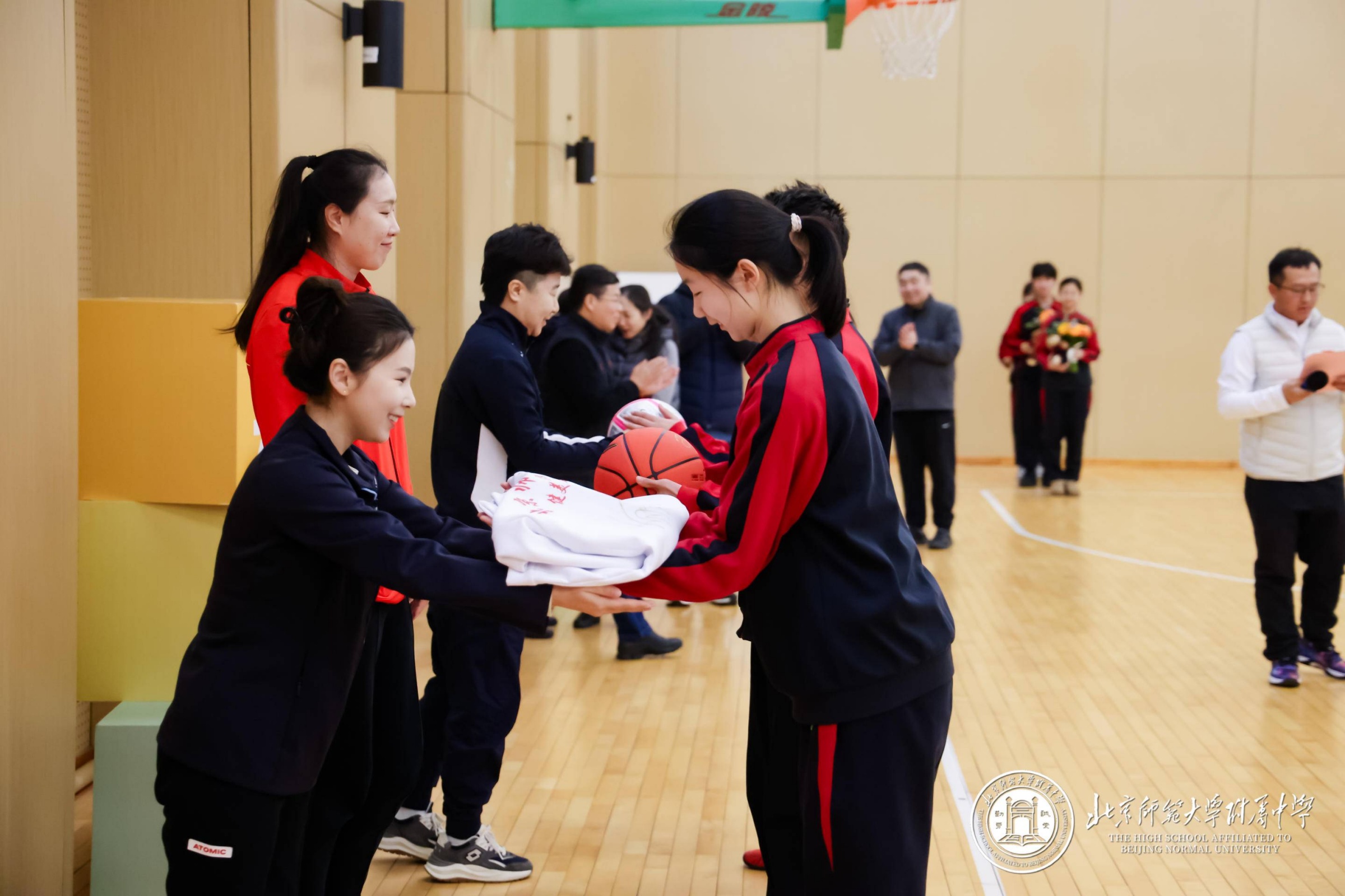 20260309257016.jpg 赠送签名.jpg