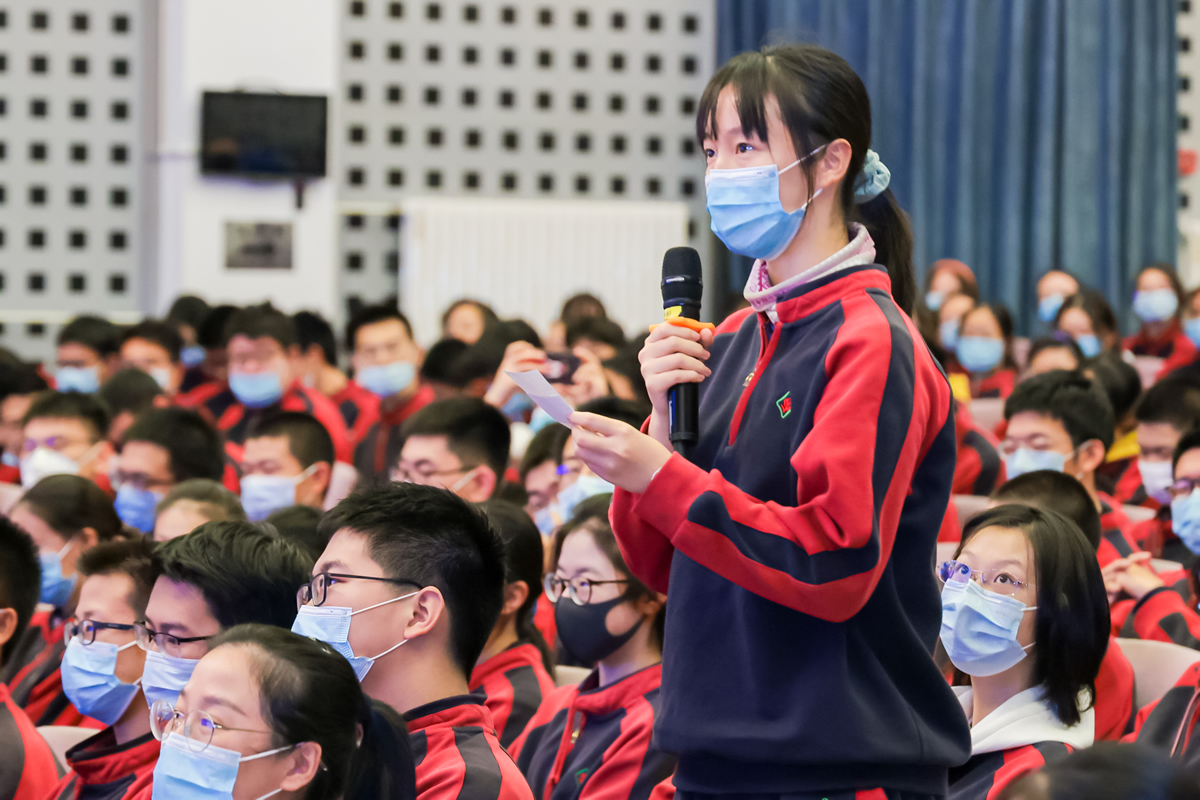 彩票平台和施一公教授交流.jpg