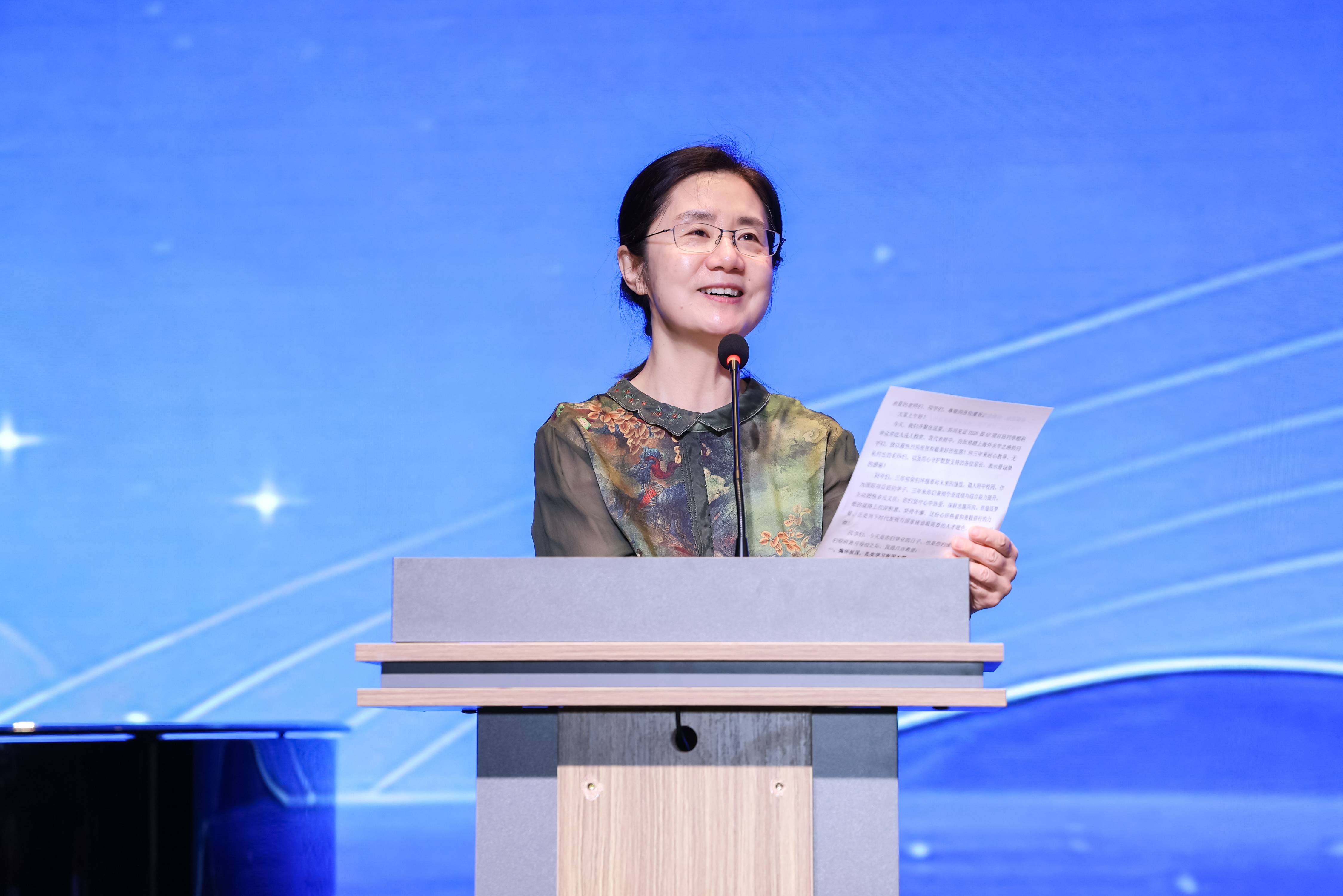 王校长讲话.jpg